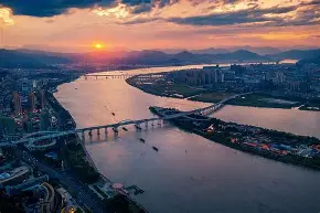关于瓯越山猫队守住胜果陇右雄鲨队，冲浪超级杯上演裁判判罚引热议！教练团队居功至伟的信息
